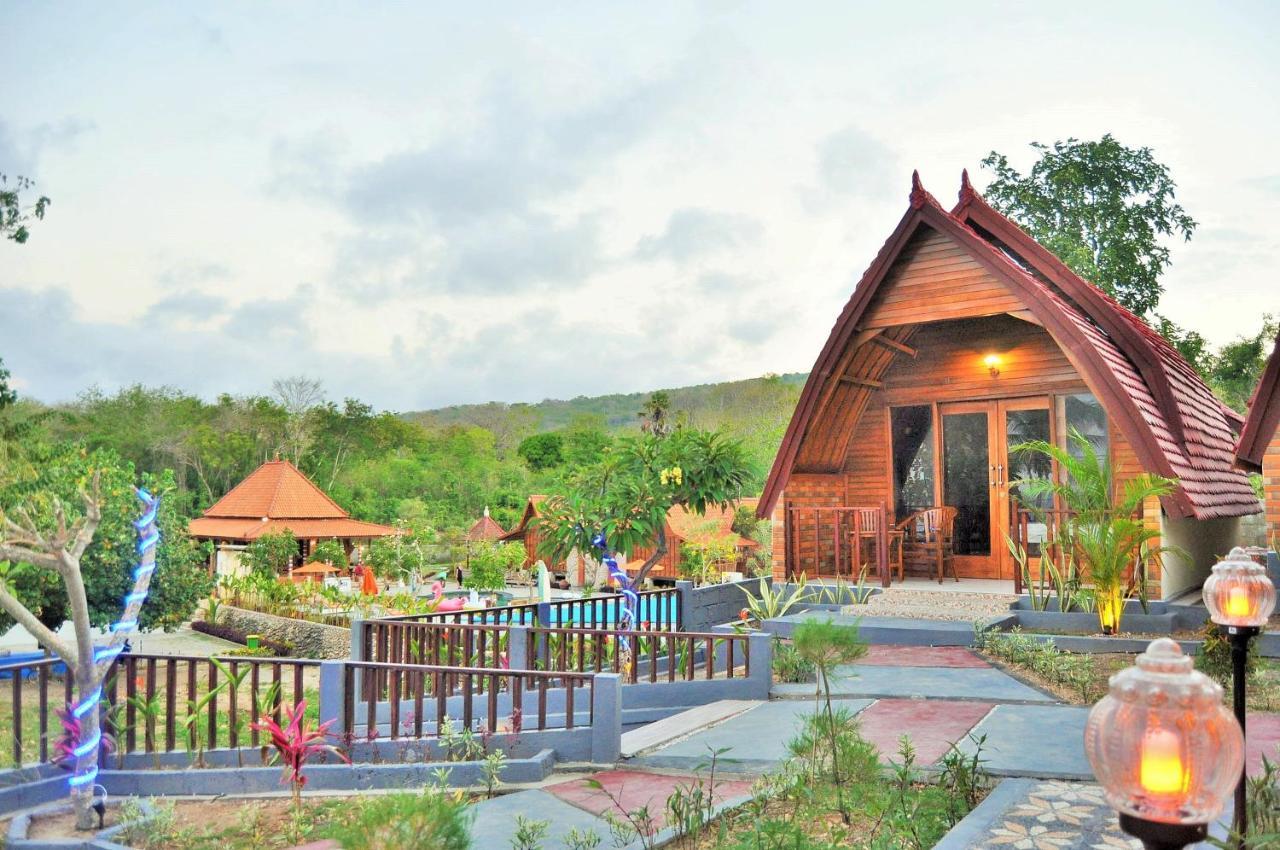 Surya Chandra Beach Bungalow Batununggul 외부 사진