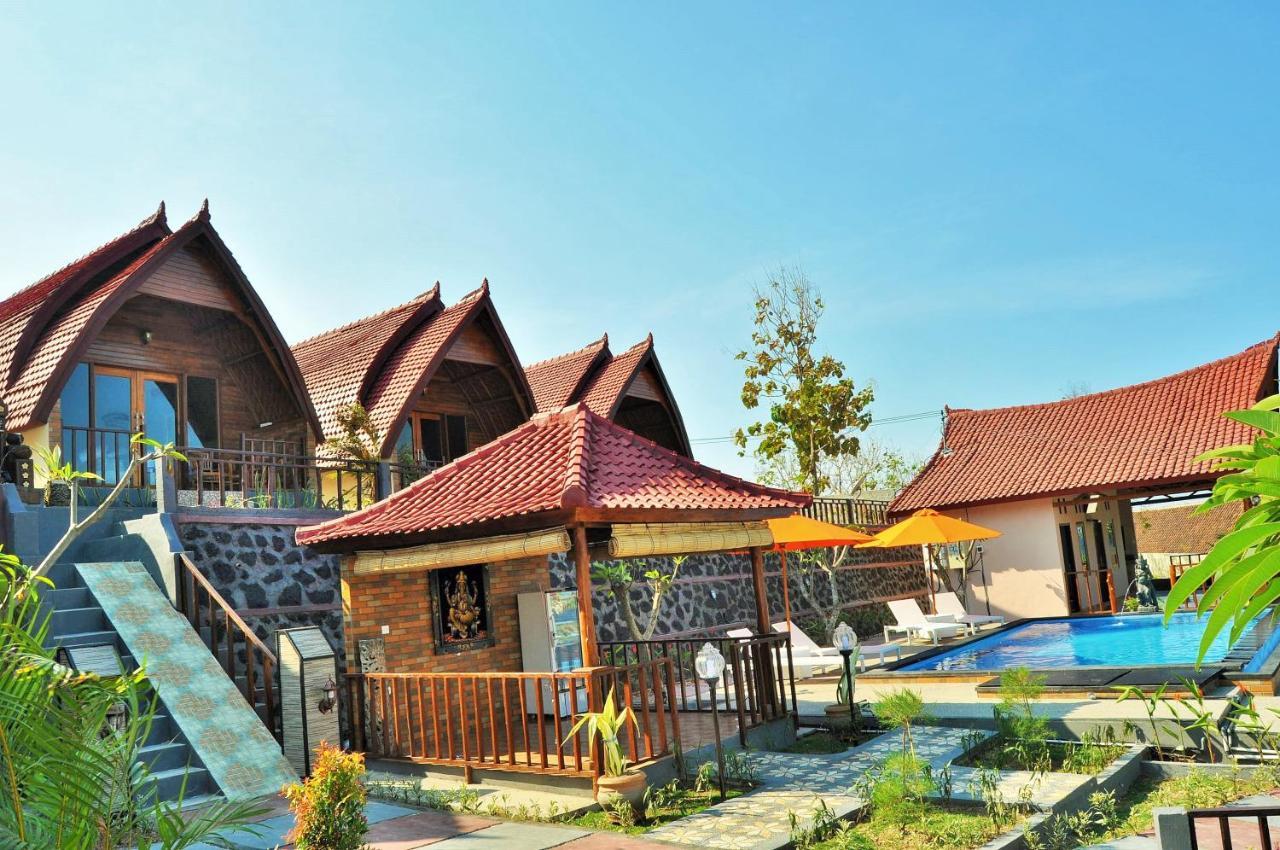 Surya Chandra Beach Bungalow Batununggul 외부 사진