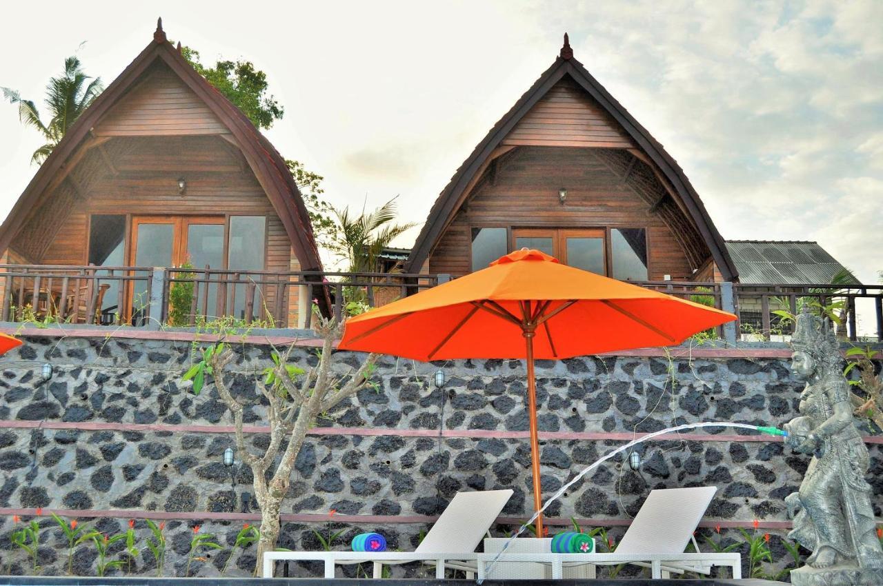 Surya Chandra Beach Bungalow Batununggul 외부 사진