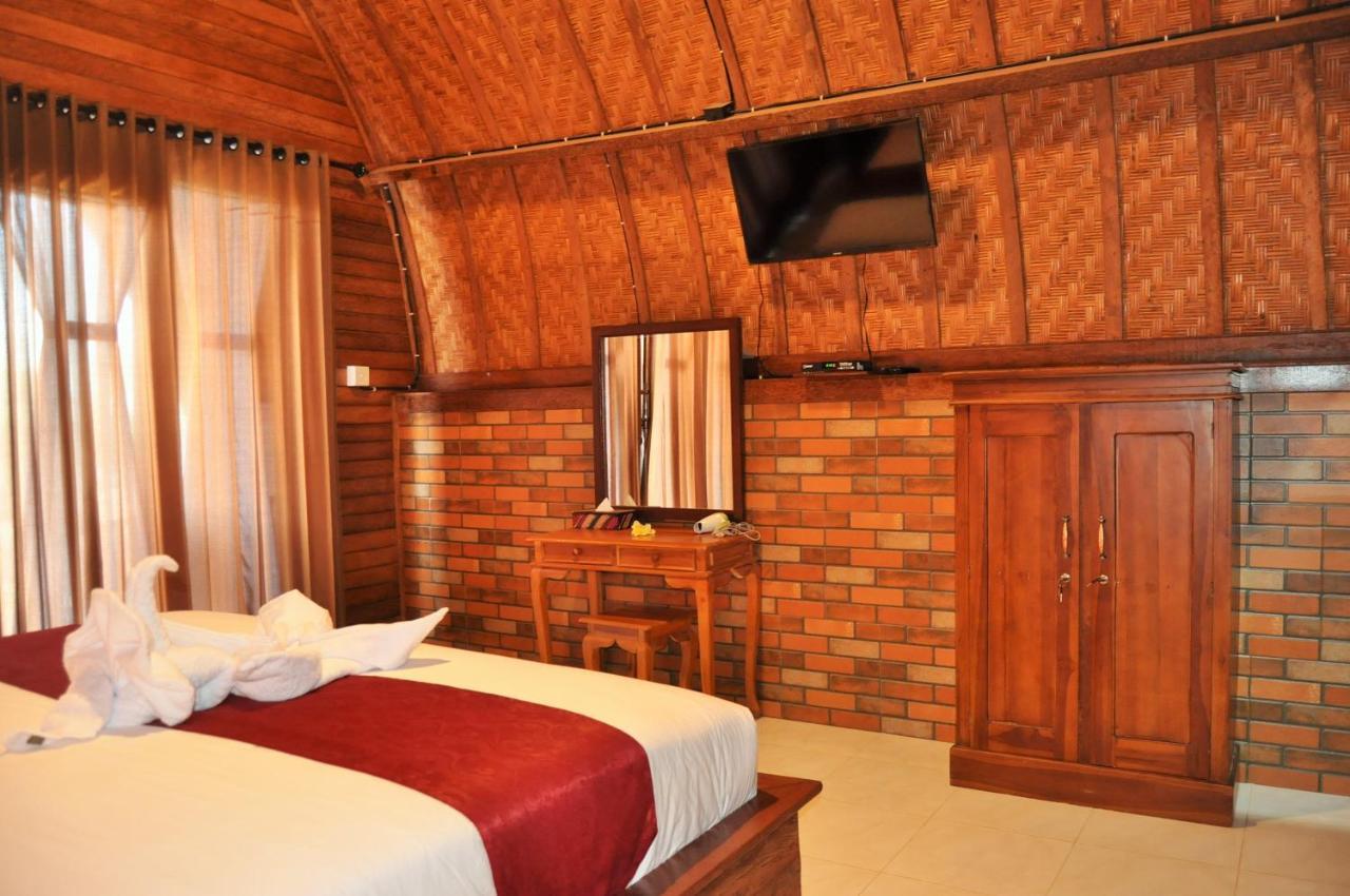 Surya Chandra Beach Bungalow Batununggul 외부 사진