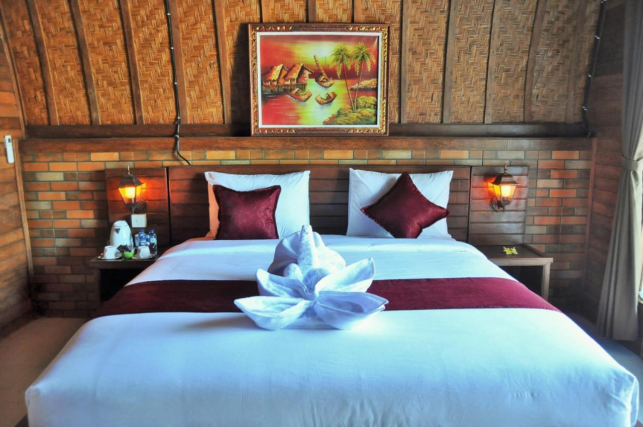 Surya Chandra Beach Bungalow Batununggul 외부 사진