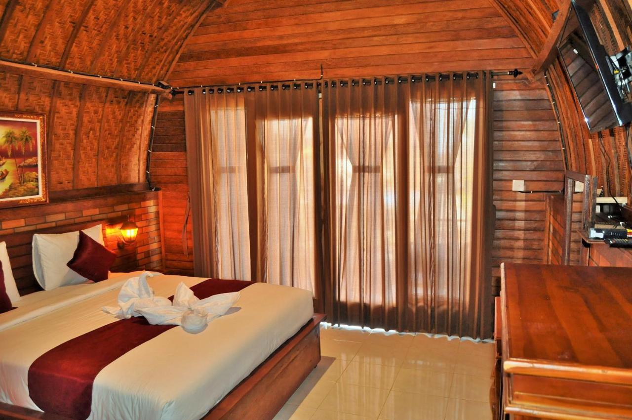 Surya Chandra Beach Bungalow Batununggul 외부 사진
