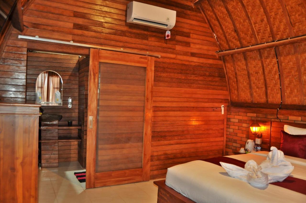 Surya Chandra Beach Bungalow Batununggul 외부 사진