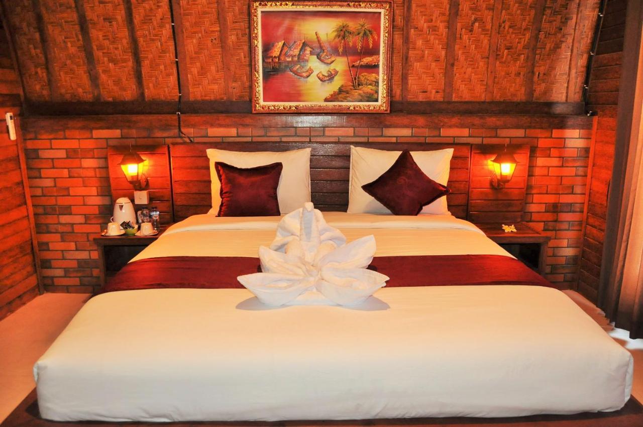 Surya Chandra Beach Bungalow Batununggul 외부 사진